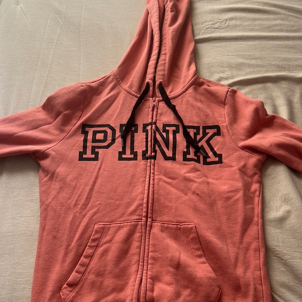 PINK VICTORIA SECRET HOODIE